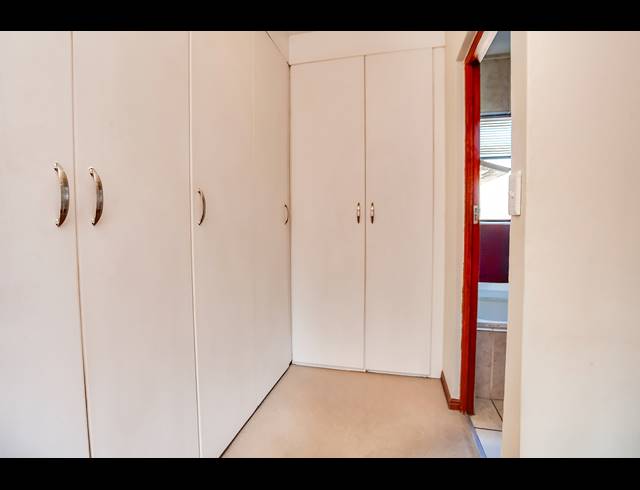 3 BEDROOM HOUSE FOR SALE IN DOUGLASDALE